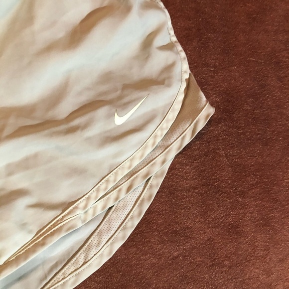 Nike running shorts 
size medium 
Light green! - Picture 2 of 4